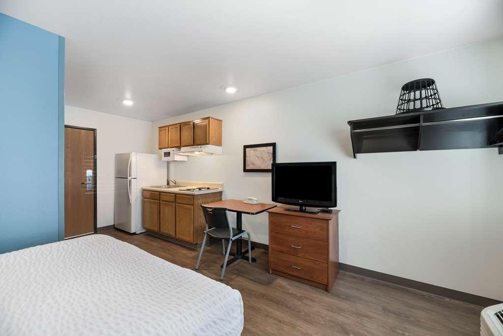 Extended Stay America Select Suites - Orlando - East Стая снимка
