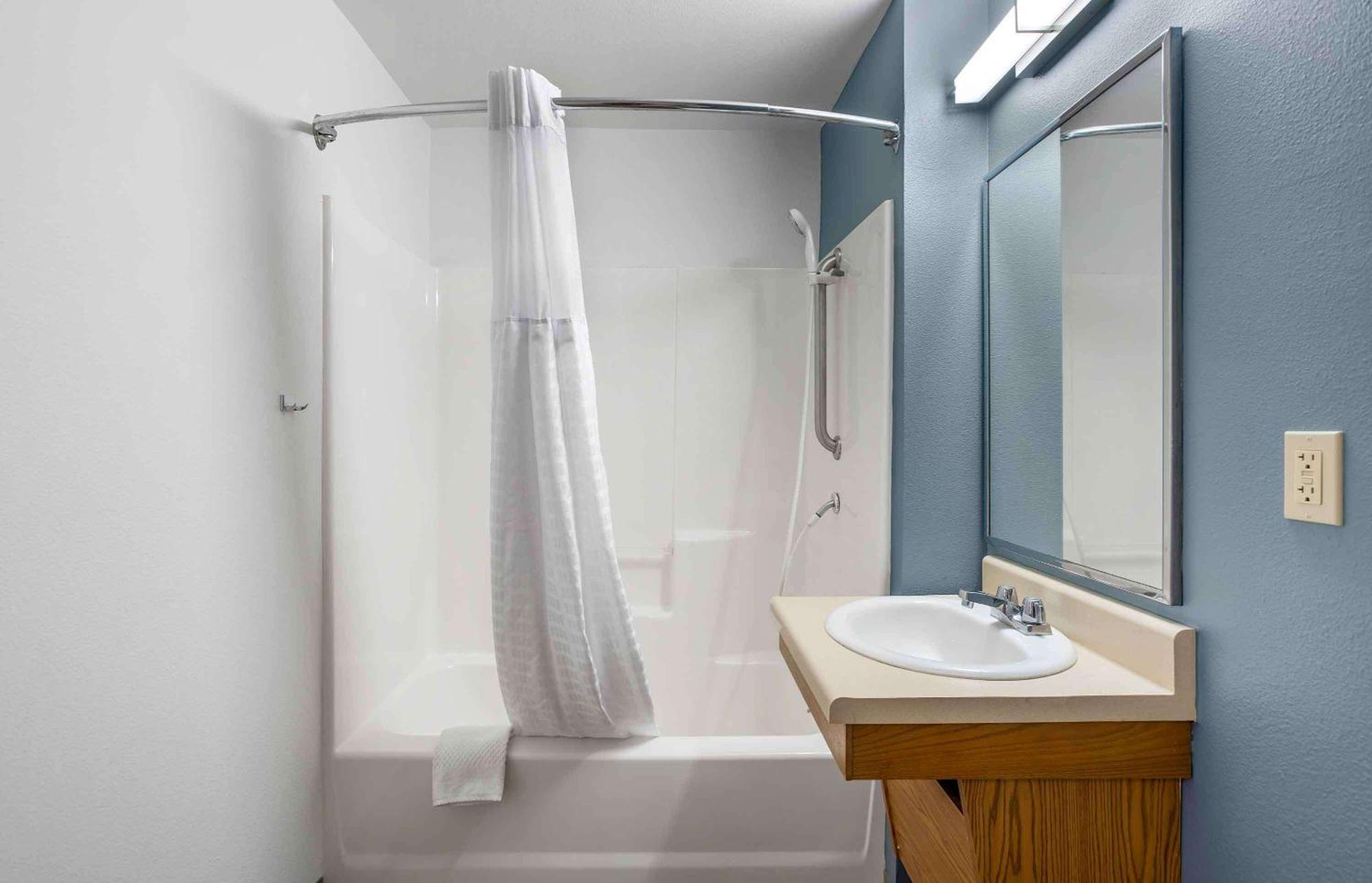 Extended Stay America Select Suites - Orlando - East Екстериор снимка